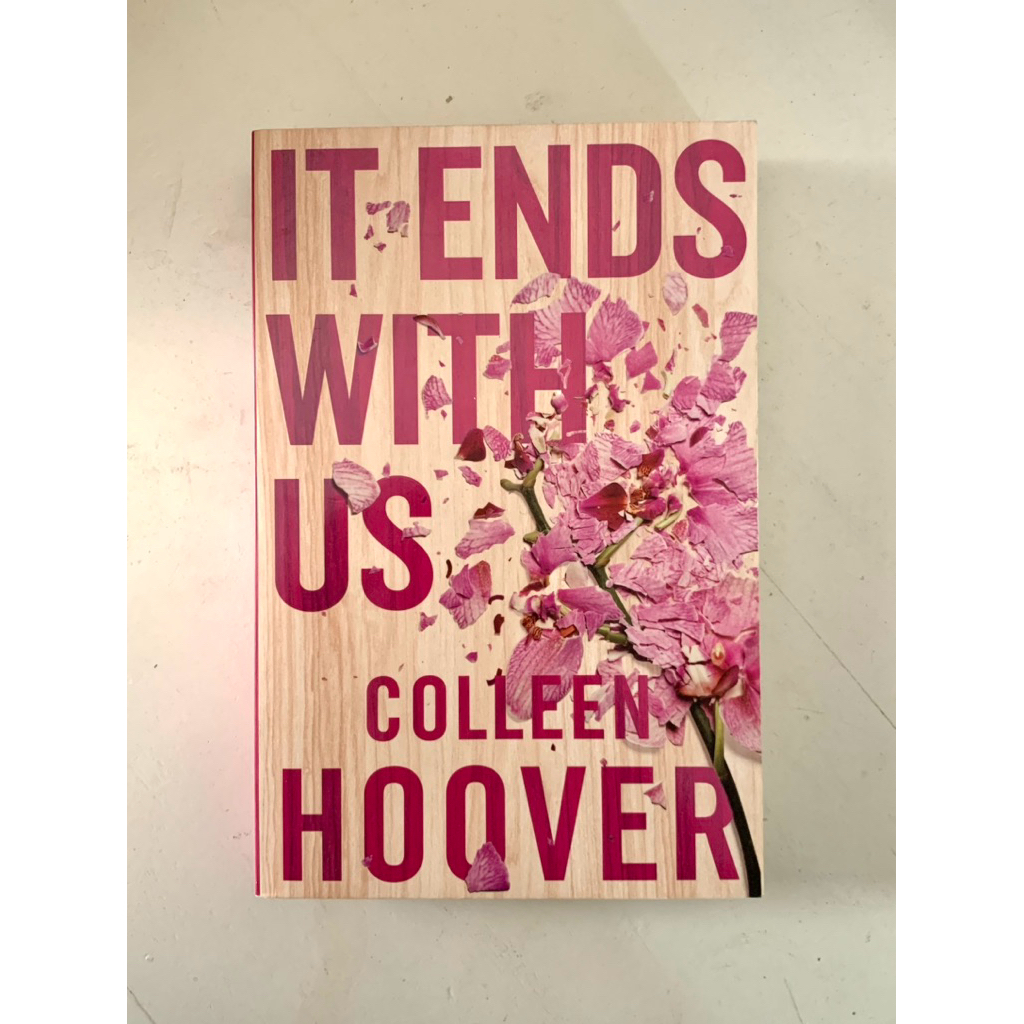 It Ends With Us Preloved Fiction English Book