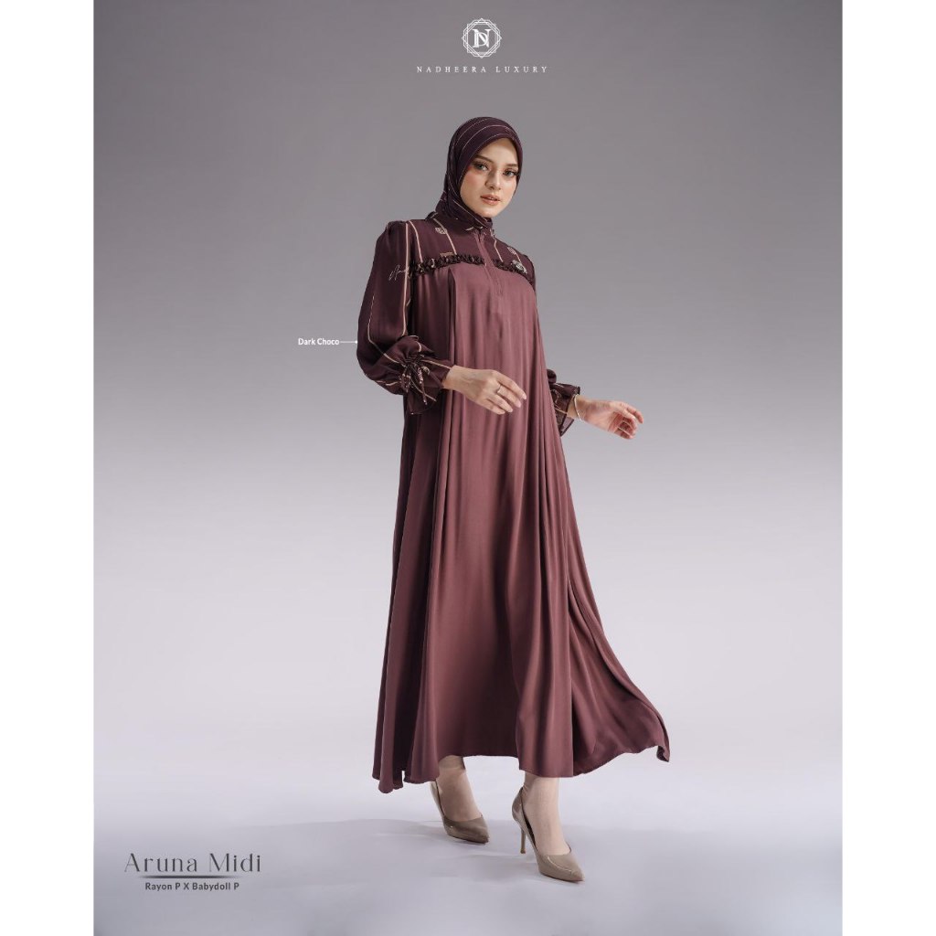 ARUNA MIDI DRES BY NADHEERA LUXURY