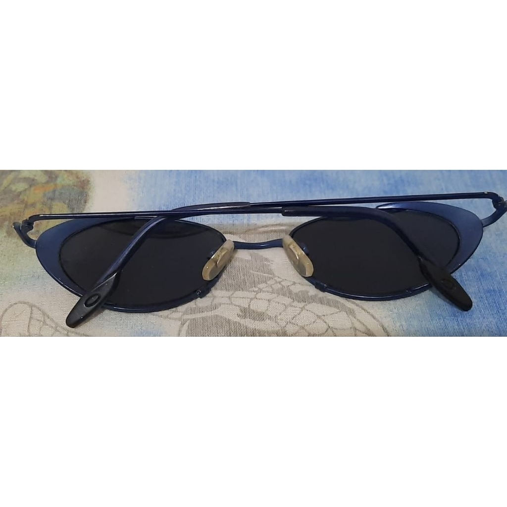 kacamata biru pinggir nutup mirip cyclops xmen I