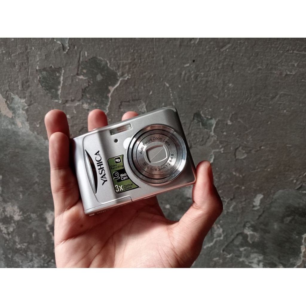 Kamera Yashica EZ F5 Zoom