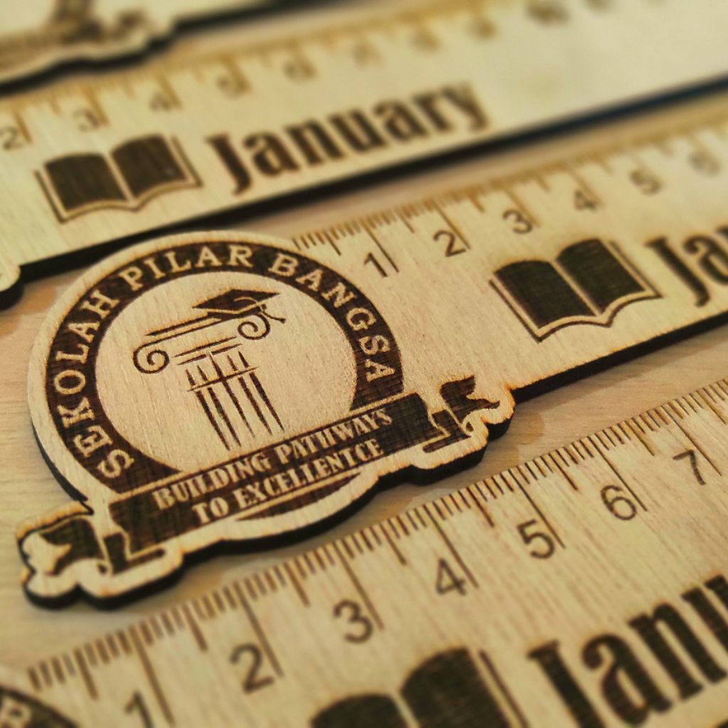 

Penggaris Kayu Custom Nama 20cm 30cm