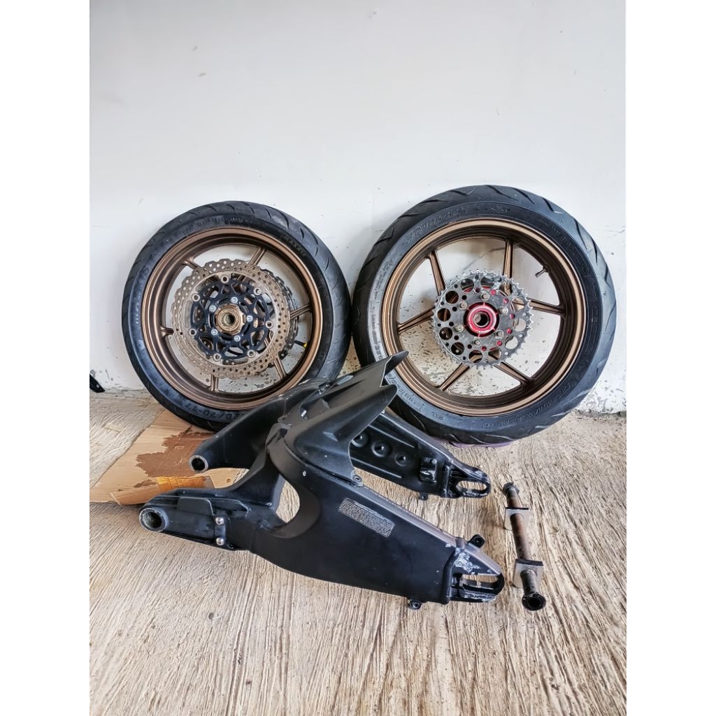 usd cbr250rr babyrr velg double disk set ban cakram set dan arm tapak lebar limbah moge copotan orig