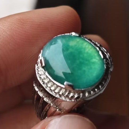 Natural Bacan Gulau Serat Kura Giwang Ngair Kristal