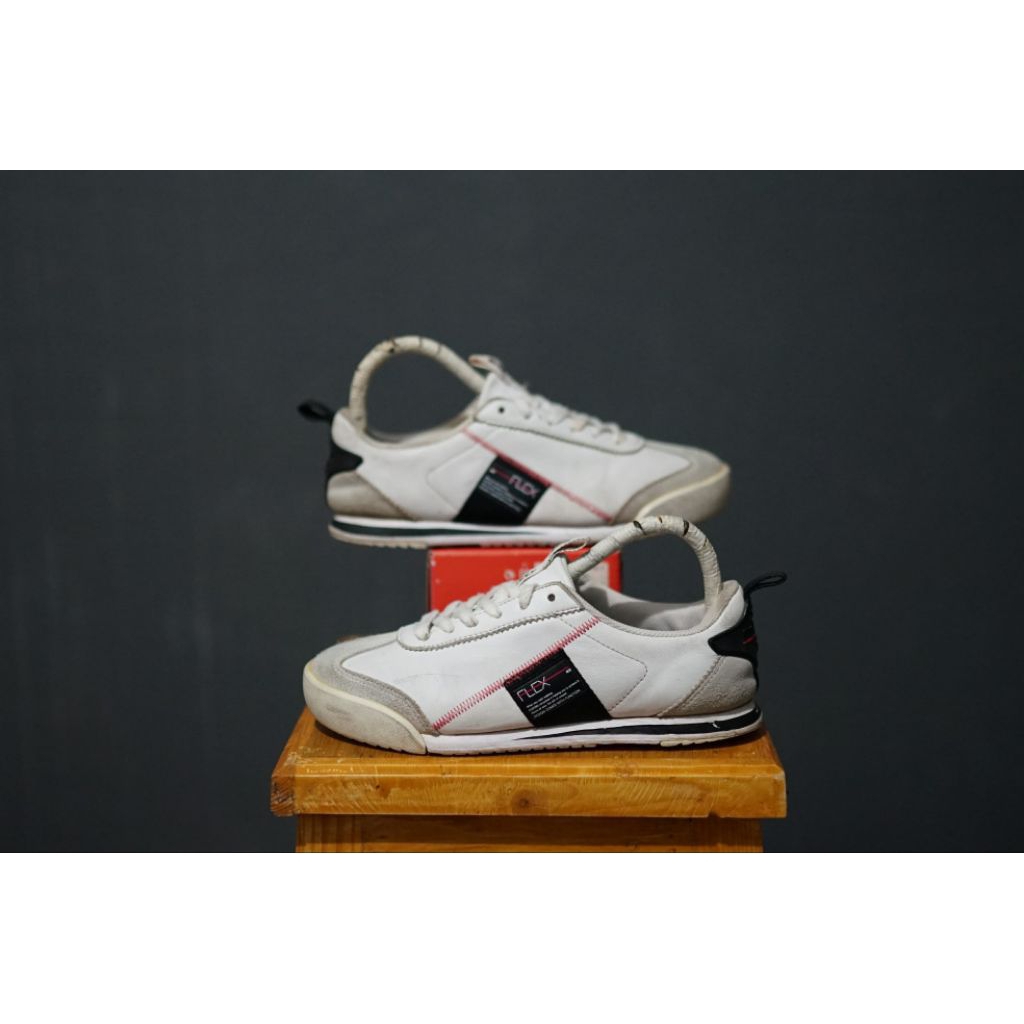 Sepatu Second Flex k2 38/24