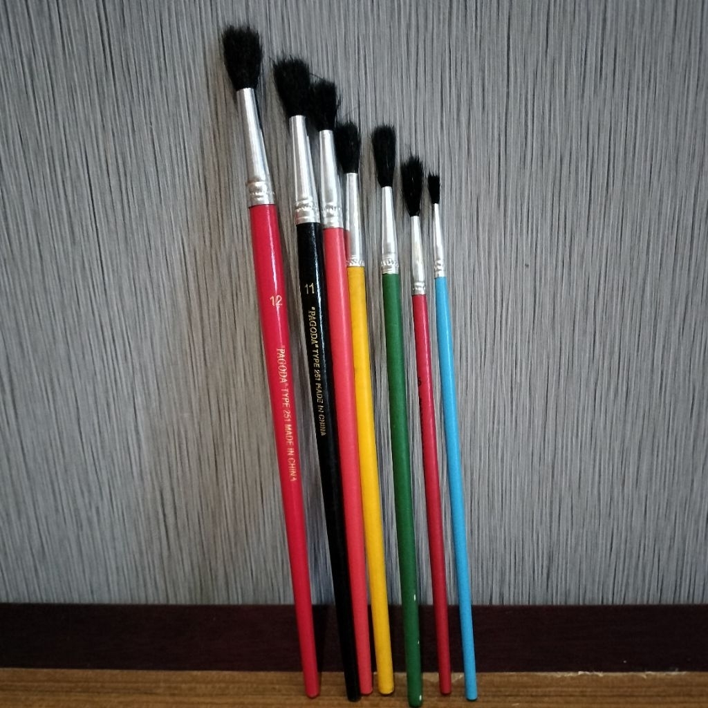 

Kuas Lukis Pagoda (per 1 pcs)