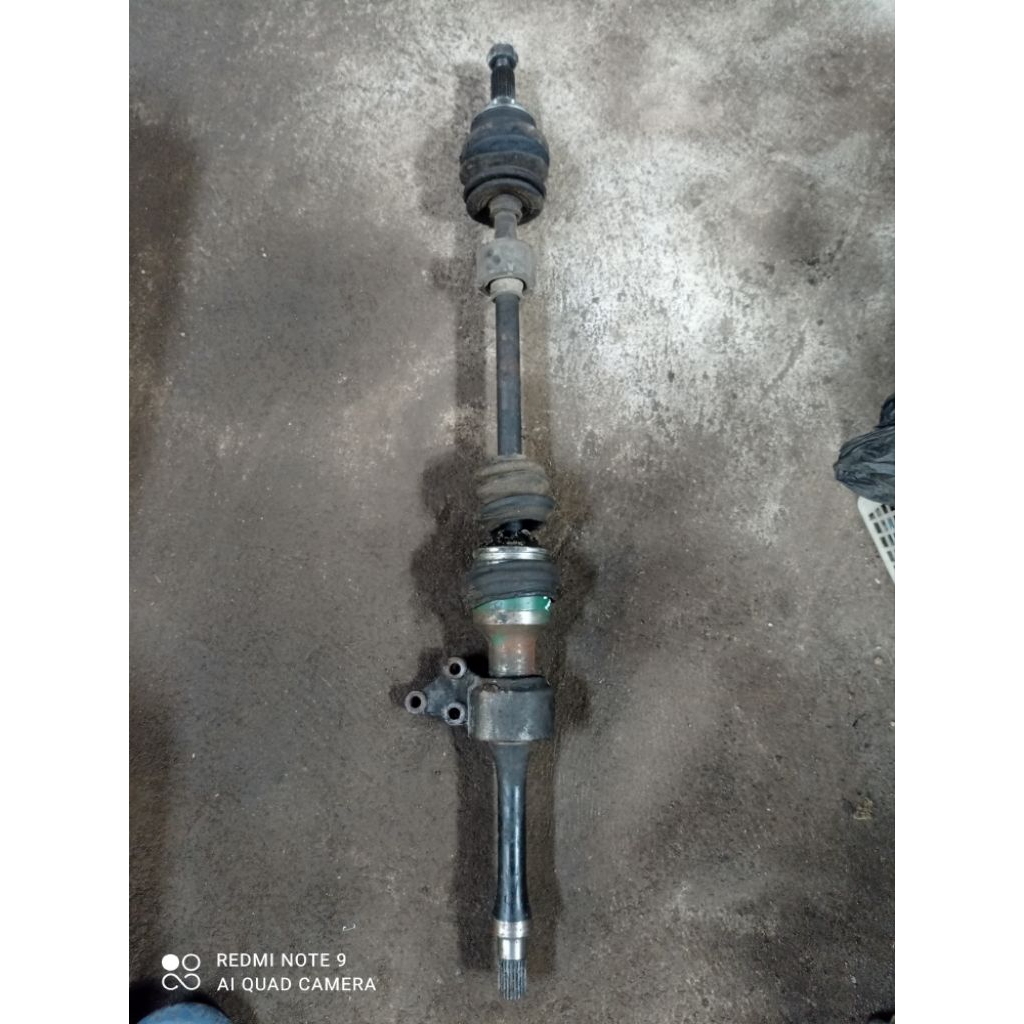 CV joint kanan Suzuki baleno