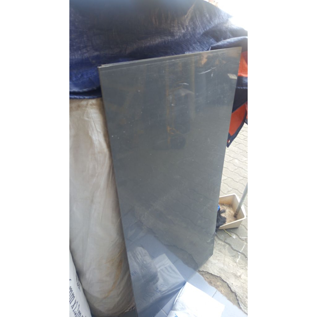 

PVC abu lembar 3mm 6cm x 4cm