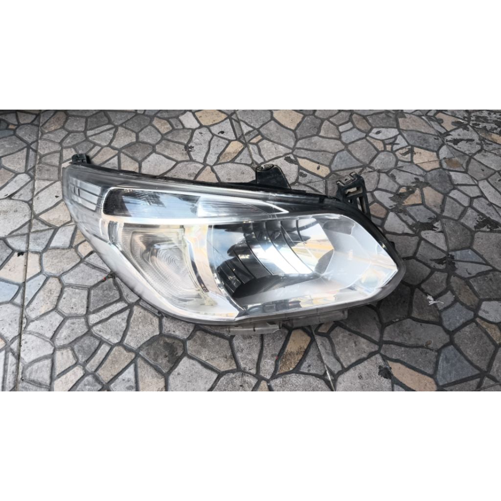 Headlamp Headlight Chevrolet spin