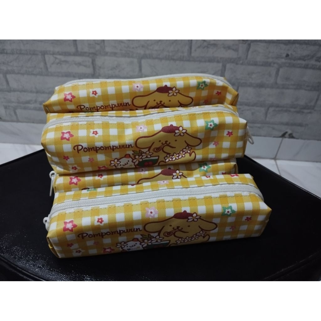 

Tempat Pensil karakter