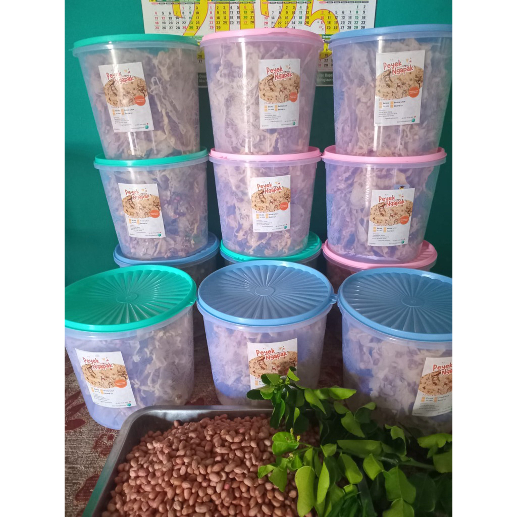 

peyek kremes kacang dan teri toples sedang