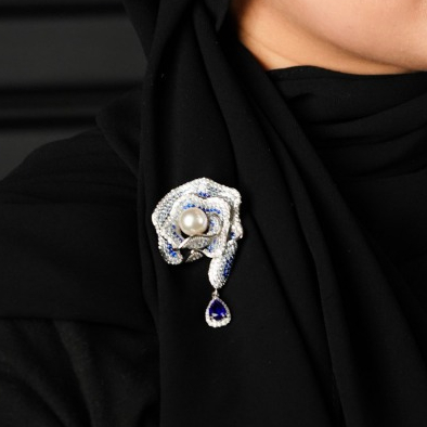 Radhatelier - Perhiasan Bros Titanium Anti Karat Bros Bunga Navy Titanium Silver Premium Brooches