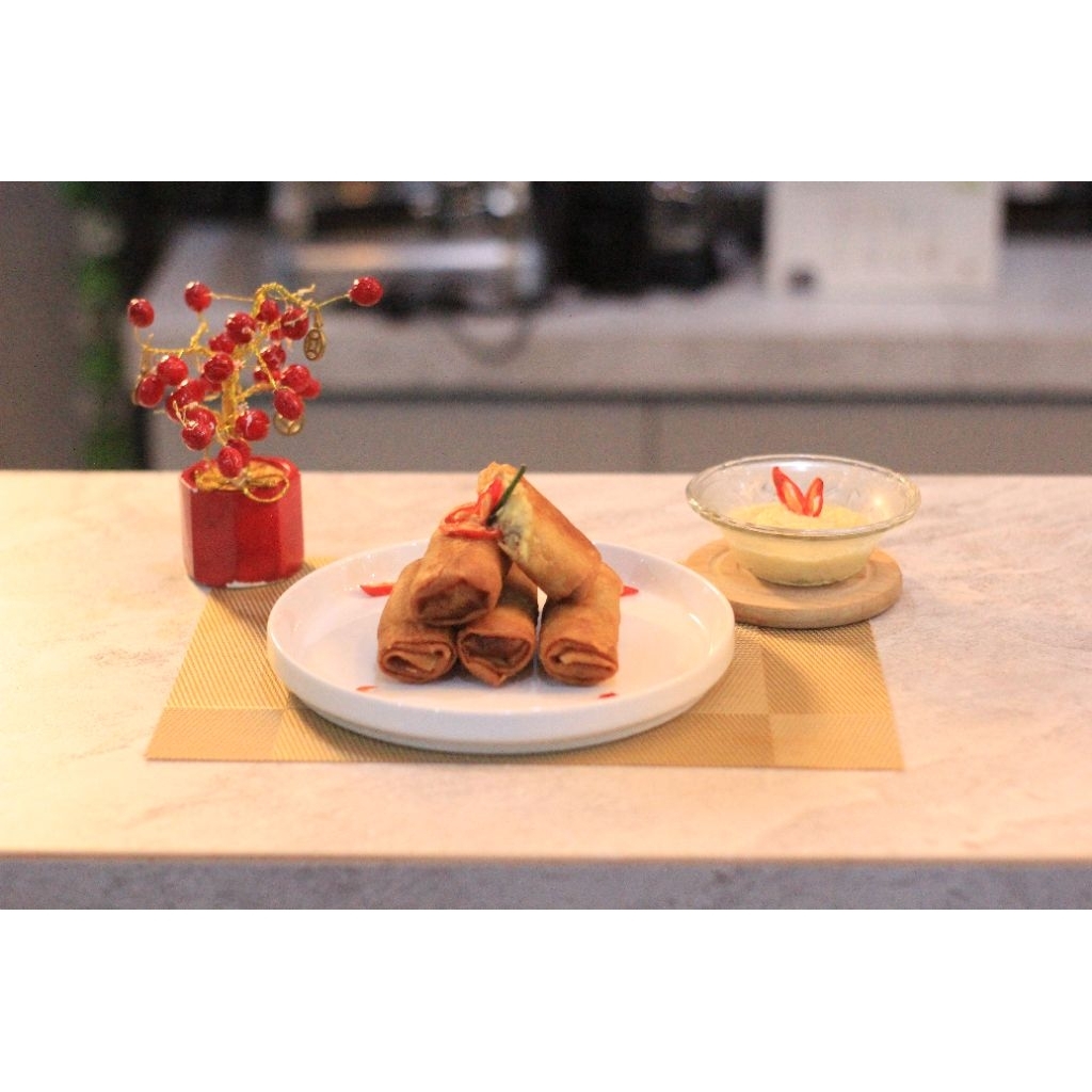 

Cengli Lumpia (Isian daging cincang dan ayam suwir)