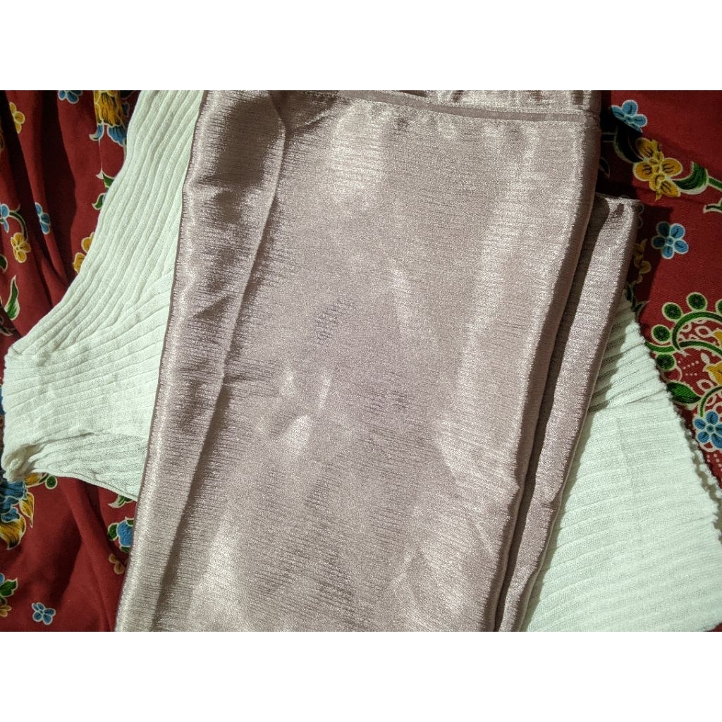 kerudung pashmina silk (nude)