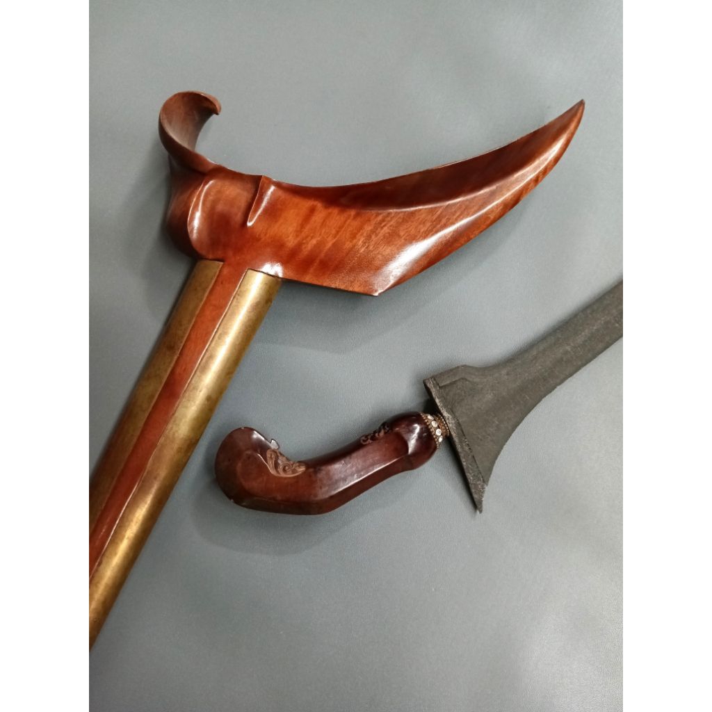 keris sepuh dapur brojol, keleng hurab hurap, warangka gayaman solo, nginden bukan trembalu, pendok 