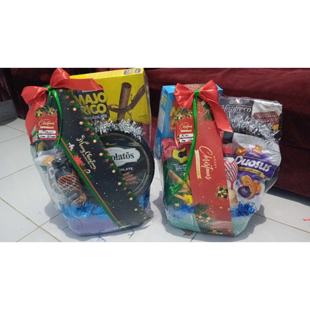 

Kado Natal Estetik & Unik | Hampers Natal Cantik | Parcel Natal Idul Fitri Lebaran Hampers Set Lengkap