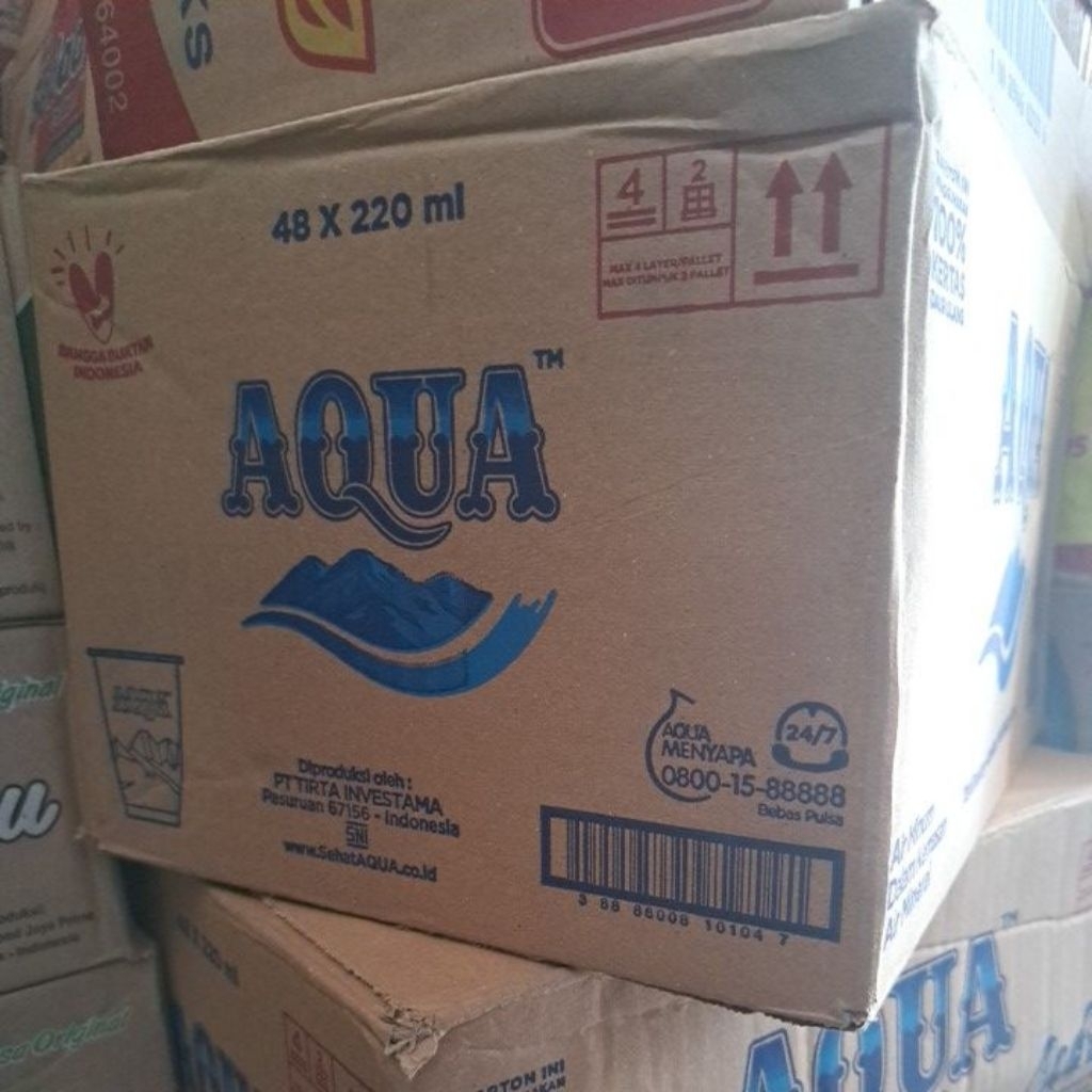

aqua air mineral gelas 220ml