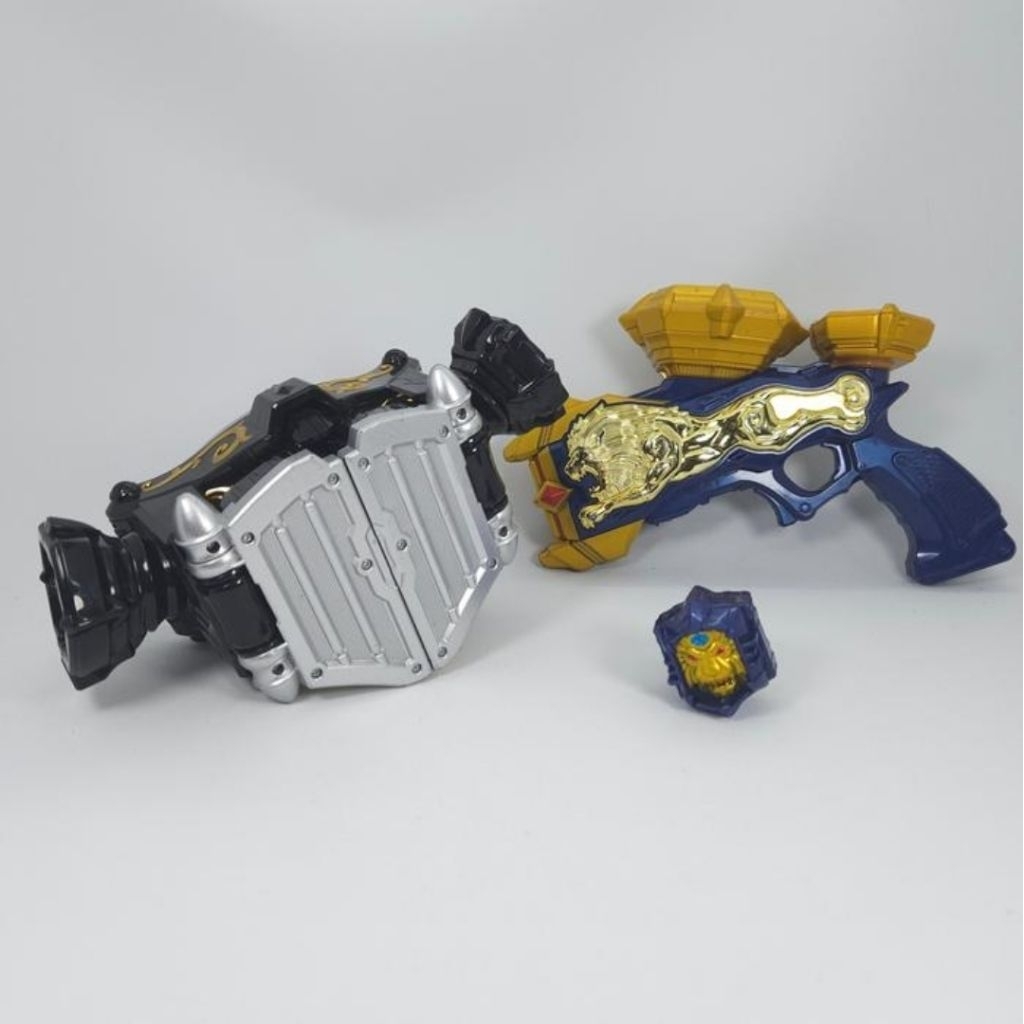 dx kamen rider wizard beast driver & mirage magnum bandai