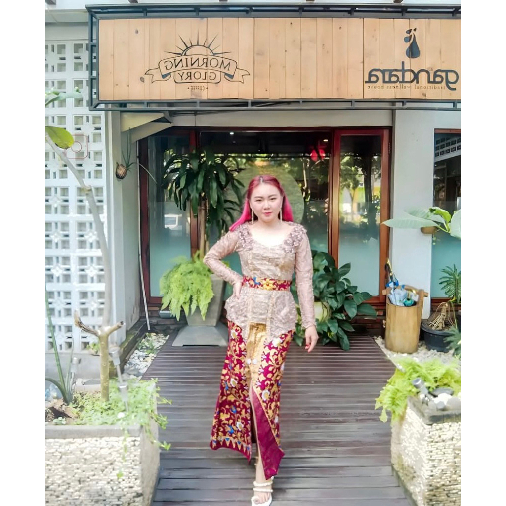 prelove kebaya bali mewah set lengkap atasan payet+ bawahan batik + dalaman langtroso