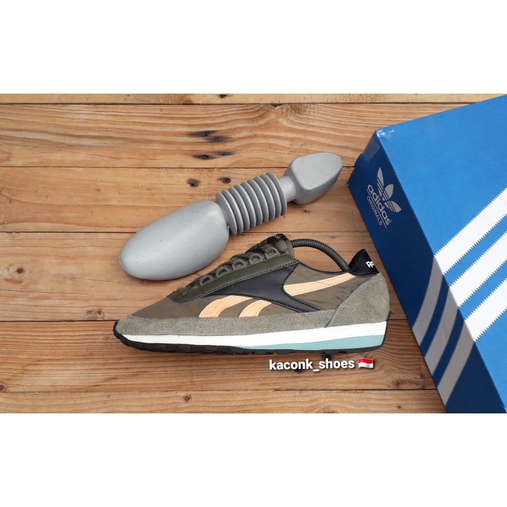 SEPATU SNEAKERS CASUAL REEBOK AZTEC CLASSIC BROWN COKLAT ORIGINAL