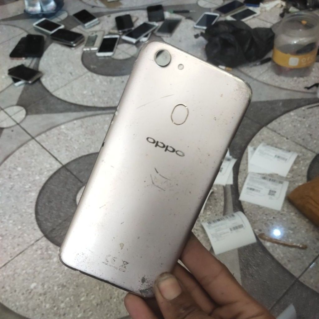 Oppo f5 ram 4 minus lcd saja mesin oke