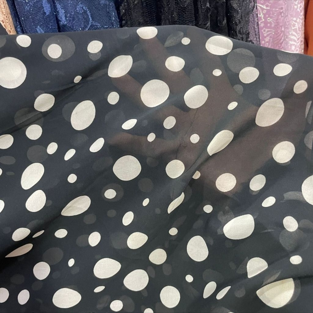kain sifon motif polkadot/kain sifon motif
