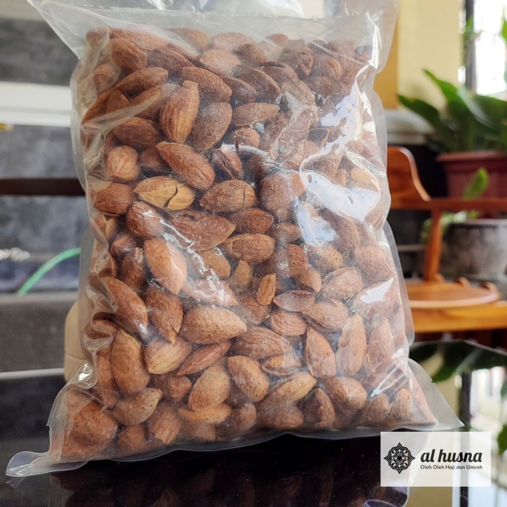 

KACANG ALMOND CANGKANG OLEH OLEH HAJI UMROH