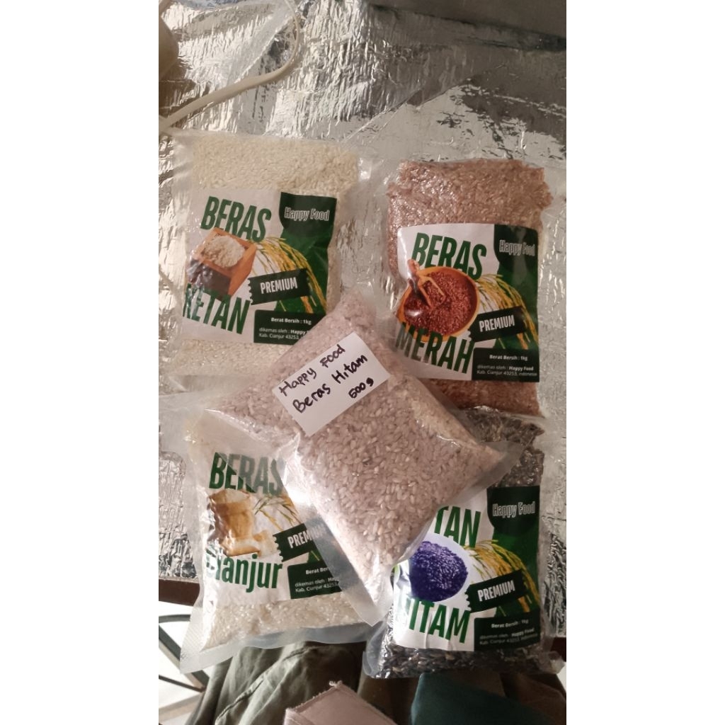 

Beras hitam sosoh 1kg Organic Pulen