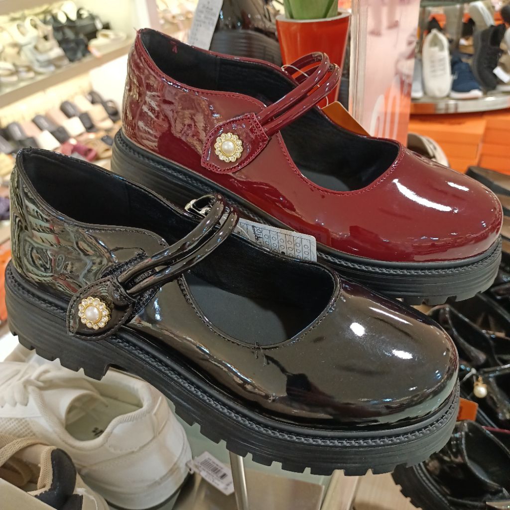 sepatu wanita docmark ST.MORITZ original matahari