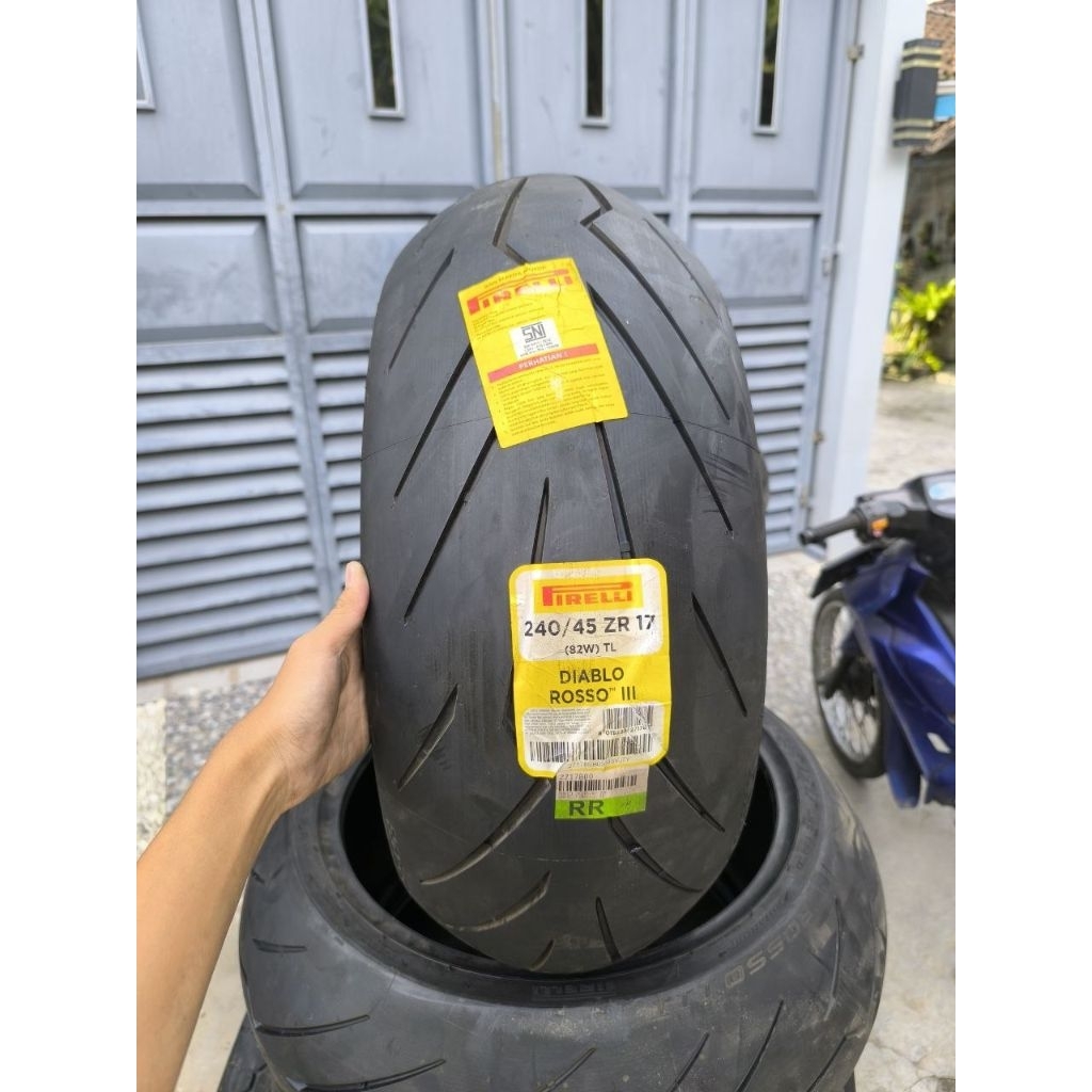 Promo Pirelli Diablo Rosso lll 240/45-17 Tubeless 240 45 ZR 17 Original baru Made in Germany compoun