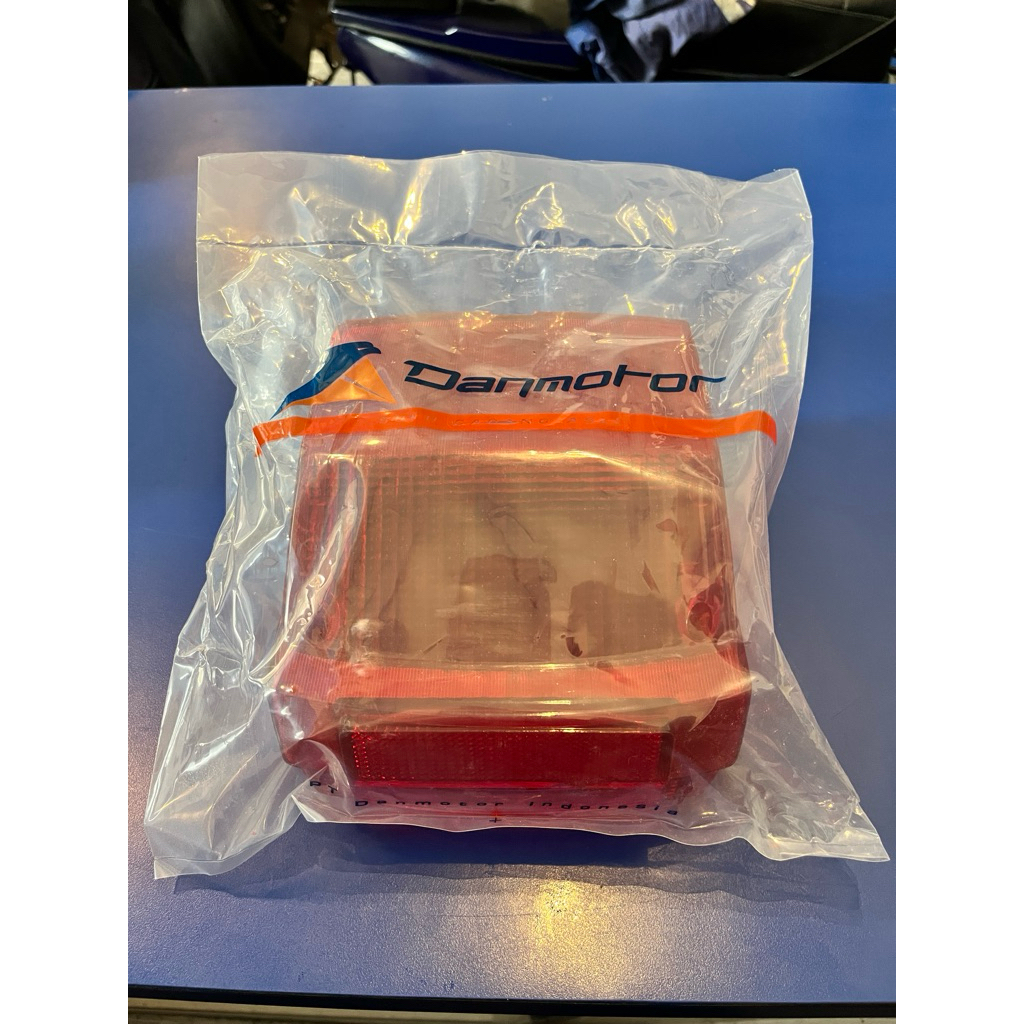 mika lampu belakang vespa px