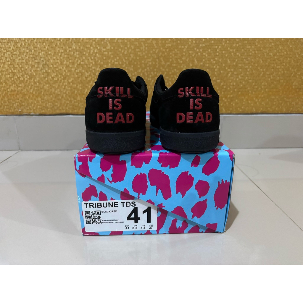 Sepatu Compass x teenage death star