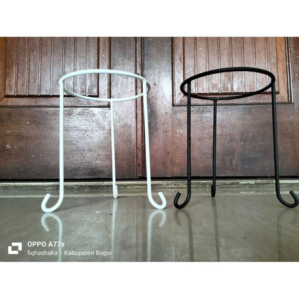 1 SET ISI 10 /TATAKAN POT DIAMETER 20 TINGGI 20/DUDUKAN GALON LE MINERAL/TERLARIS/PAKET HEMAT/RAK BU