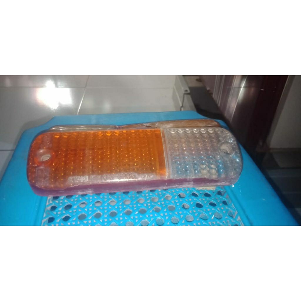 mika lampu sen mobil sedan accord excekutif / prestige original yg satu lg lokal anggap bonus