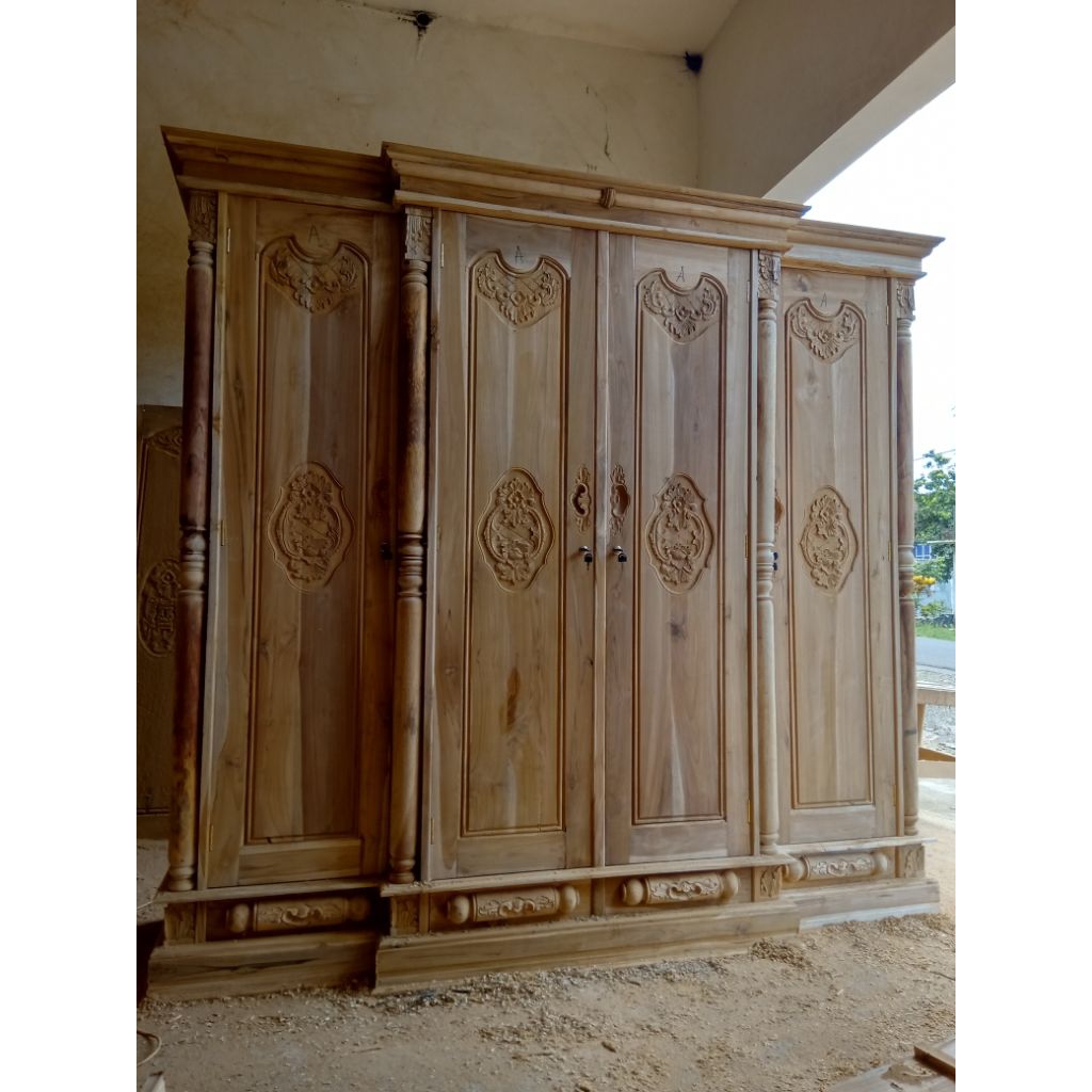 Lemari Pakaian Lemari Baju Lemari Anak Lemari Ukir 4 Pintu Kayu Jati