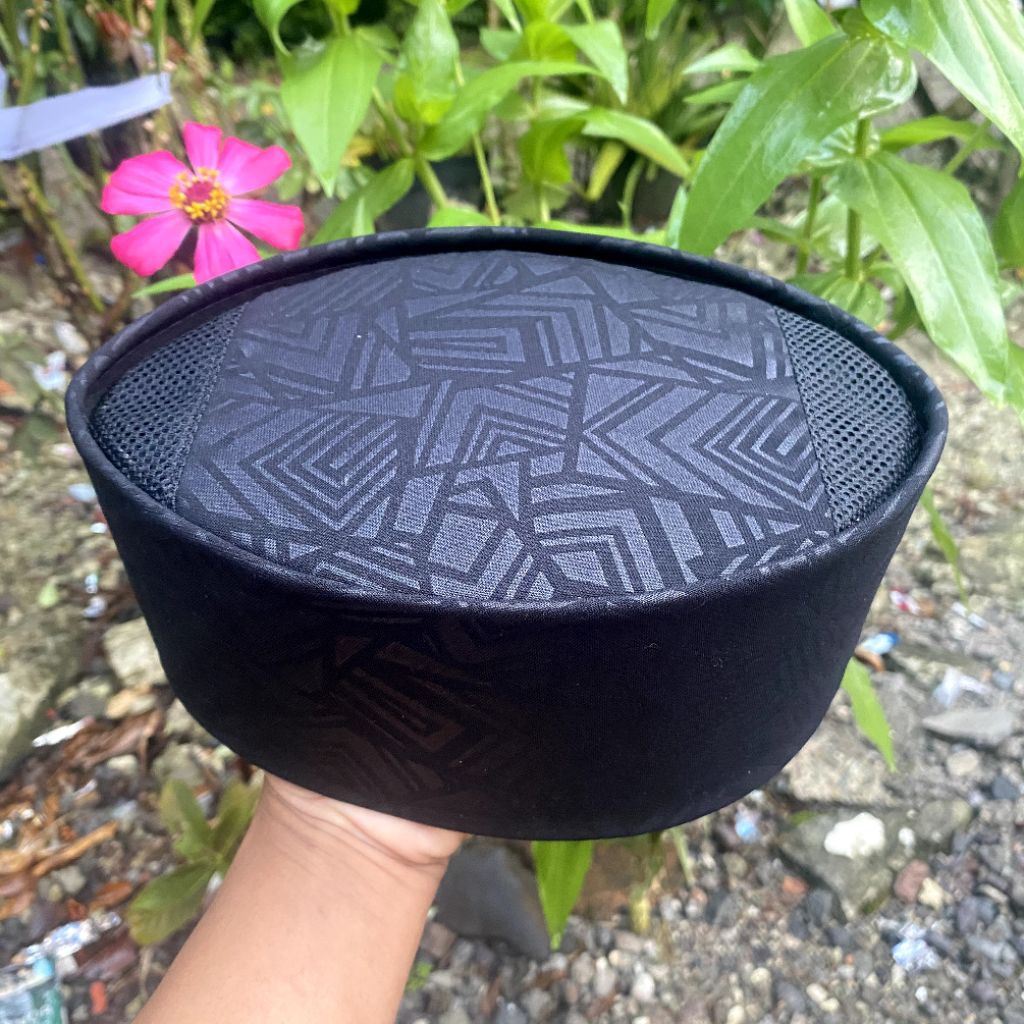 Peci Songkok Batik Embos /motif batik hitam Embos Keren