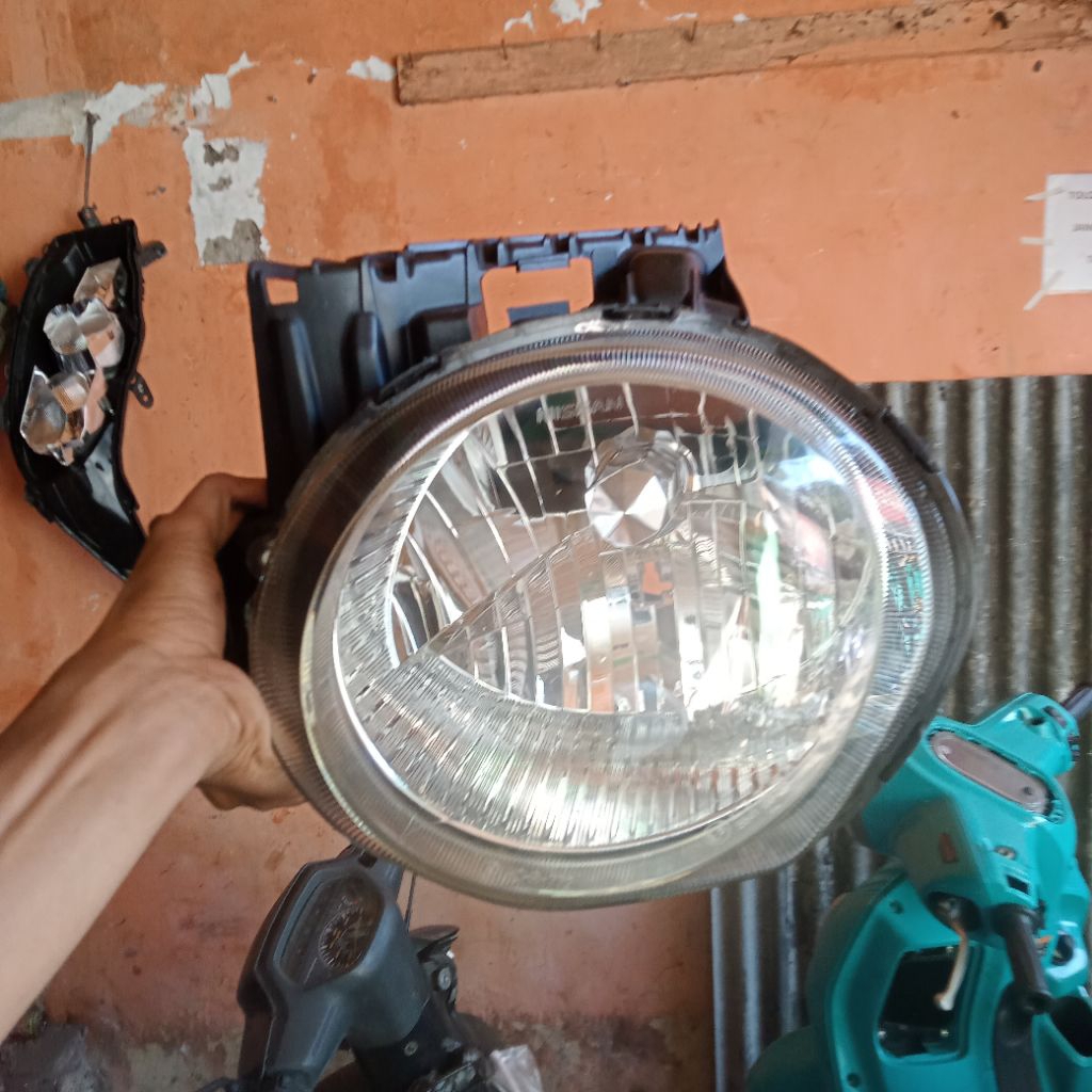 Headlamp Lampu Depan Nissan Juke