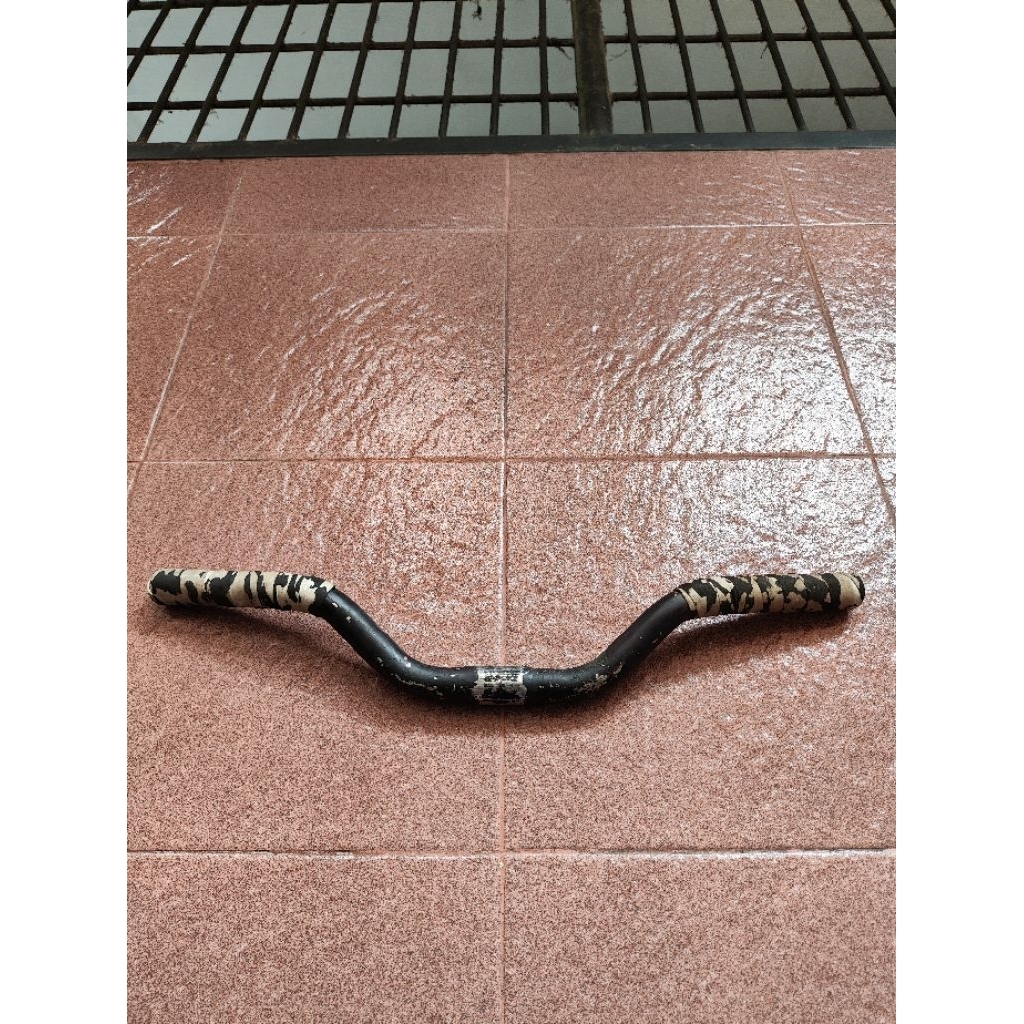 Risebar Unbrand Non OS (Pendek) + Grip (2ND,Ada Minus) BESI