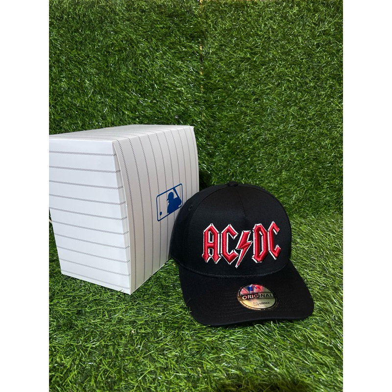 Logo ACDC RED WHITE Bahan Hitam Topi Premium