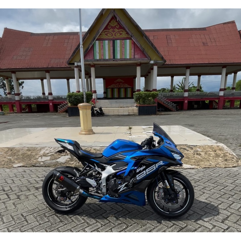 SILINCER AKRAPOVIC zx25r