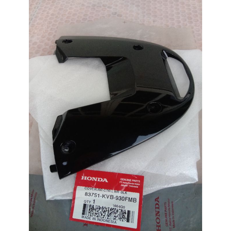 sambungan body belakang bawah covertail pad body Honda Vario karbu Vario kapsul Vario 110 karbu hita