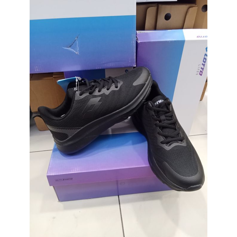 SEPATU OLAHRAGA LOTTO CARLOS