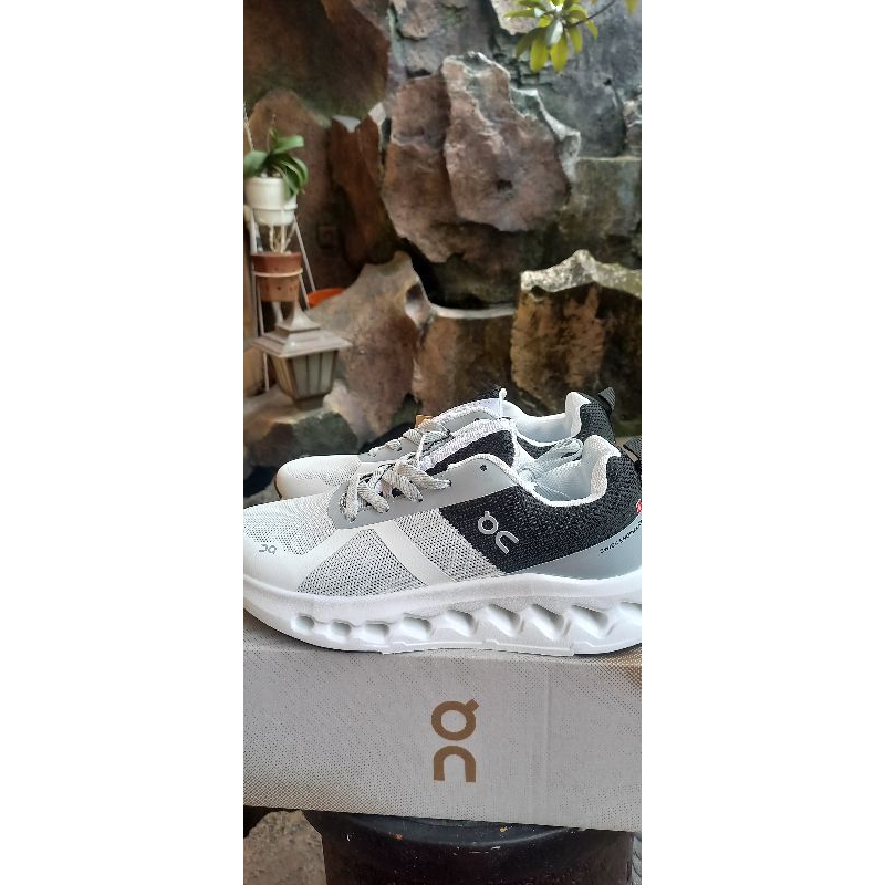 aneka sepatu Running On cloud