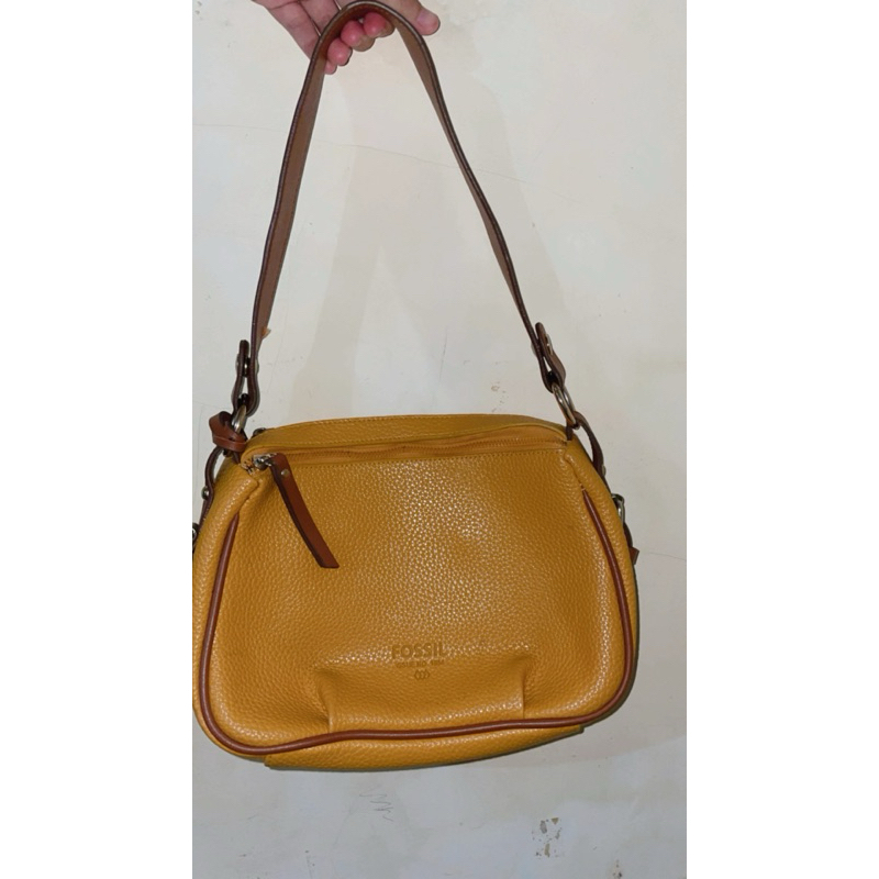 Tas Selempang Kulit Kuning