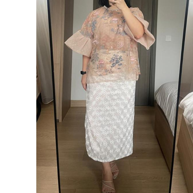 [RENT/SEWA] Dewi Roam - Maudy Nude