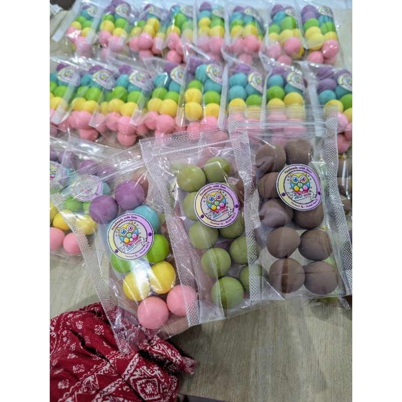 

[Owly Bites] Cemilan Manis Bola Susu Setengah Porsi Isi 10 Rasa Original, Cokelat, Matcha