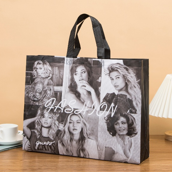 

Varian M-61 / Tas Jinjing / Tas Belanja / Tas Spunbond / Tas Souvenir / Tas Jinjing Wanita / Tas Lipat / Tas Kado / Kantong Belanja