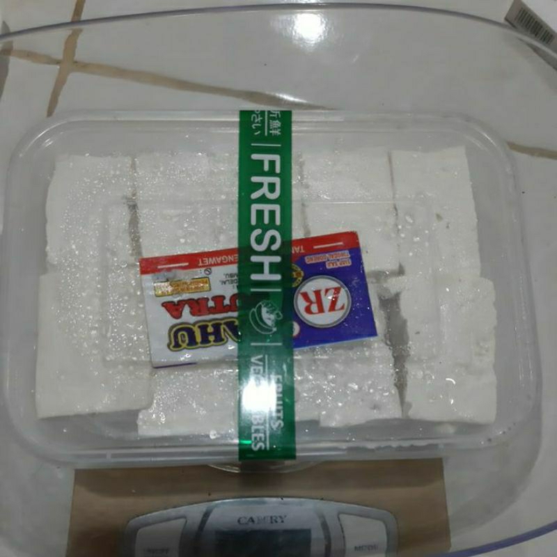

Tahu Sutera Segar 700gr (10pcs)