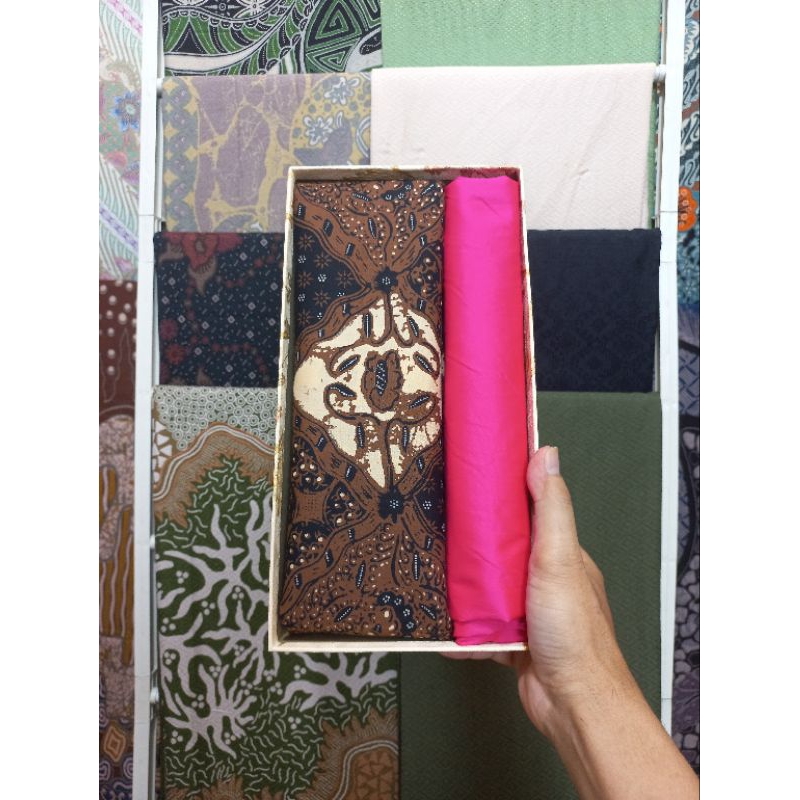 KAIN JARIK SOGAN/SETELAN KEBAYA/SET KEBAYA JARIK/KAIN KEBAYA/KAIN BATIK SOLO
