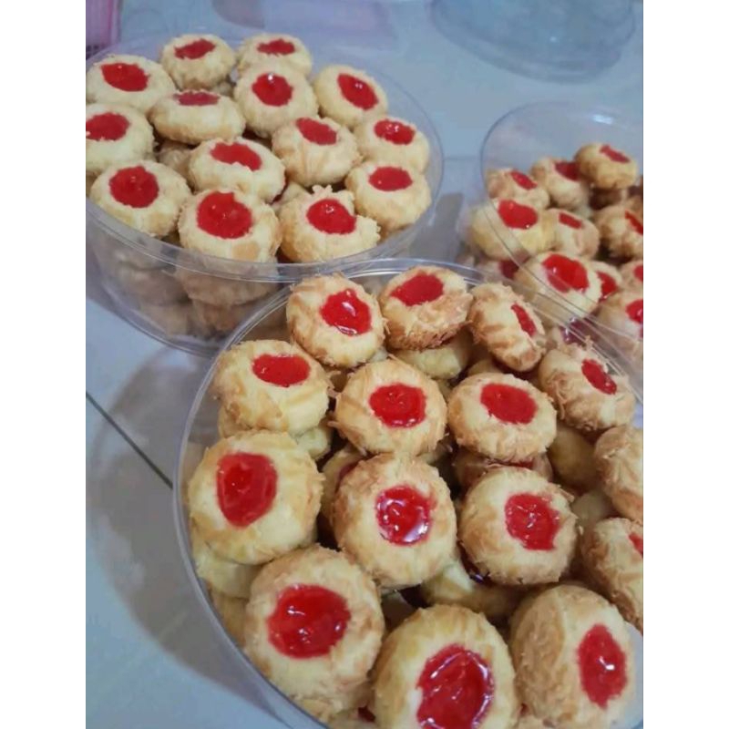 

THUMBPRINT COOKIES STRAWBERRY CHOCOLATE TOPLES 250GRM KUE KERING LEBARAN