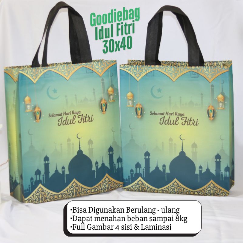 

Goodiebag Lebaran 30x40x10 Laminasi Model Standing Premium